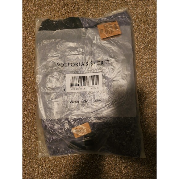 VS PINK CONVERTIBLE DUFFLE BAG BACKPACK - Picture 6 of 6